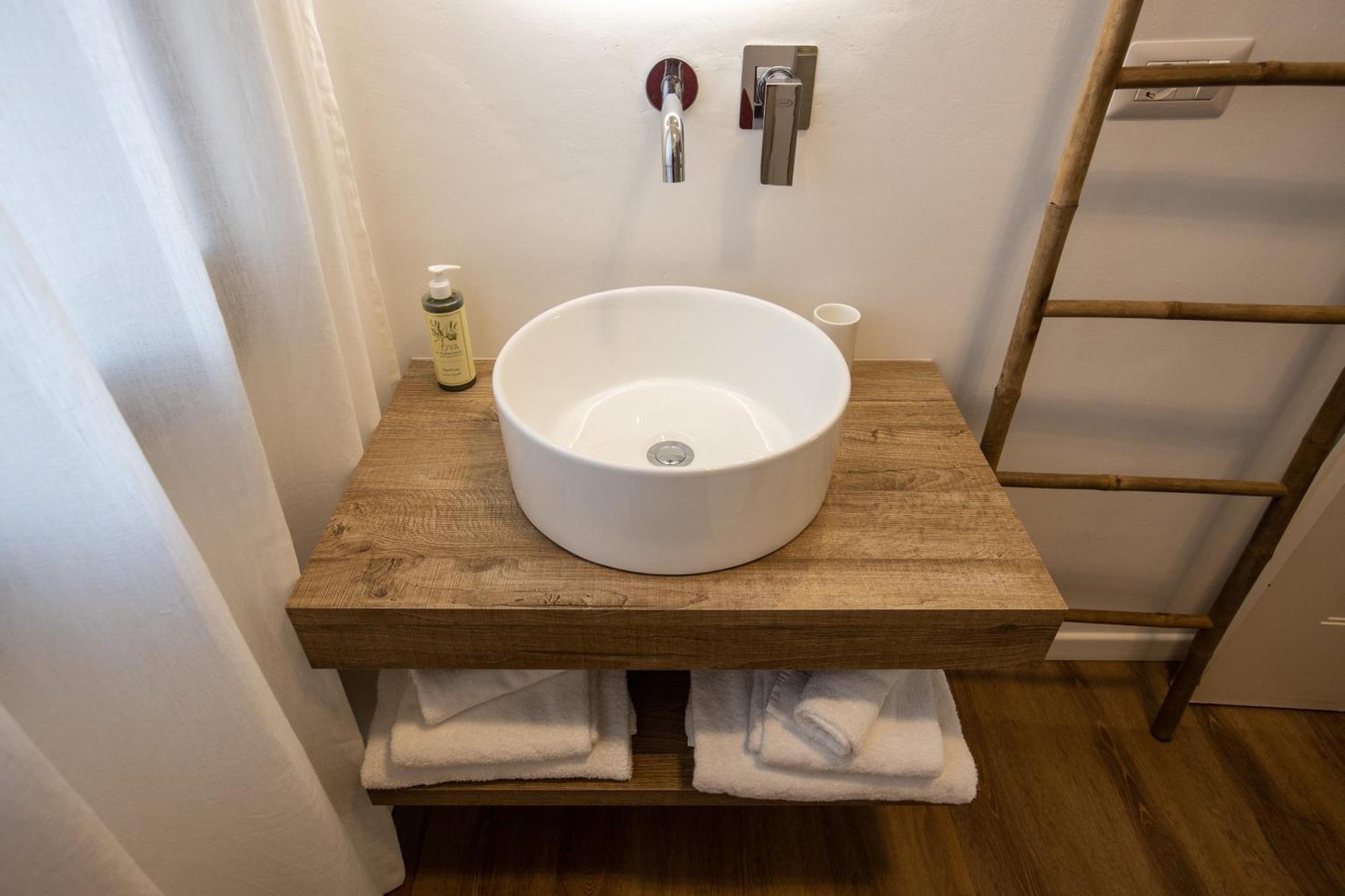 Il Borgo Boutique Rooms By Kasavacanze ปอร์โตซานเปาโล ภายนอก รูปภาพ